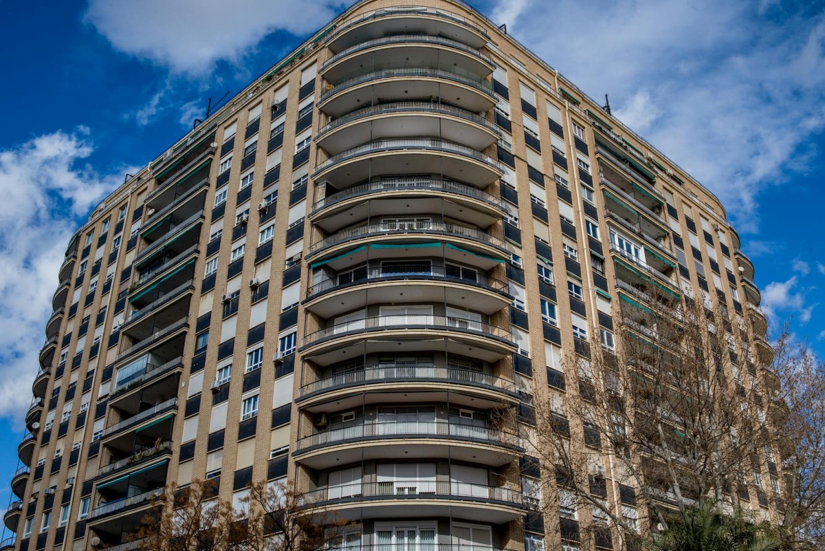 Les “possibles” restriccions de compra als extracomunitaris podrien reduir la competitivitat de Catalunya