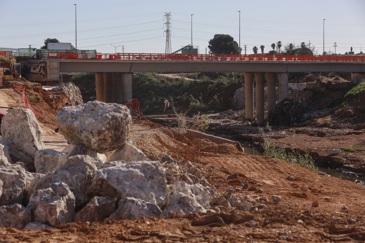 Obres de recuperació del pont de la CV-403