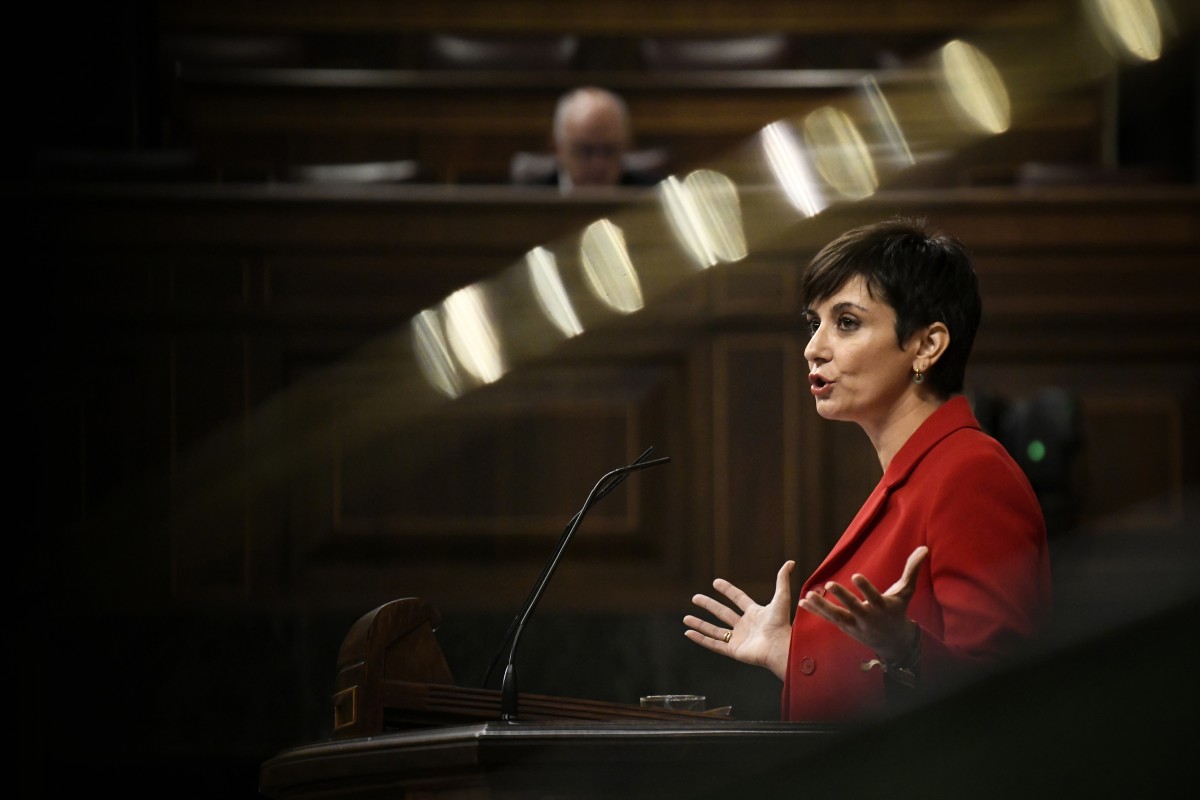 PP, Vox y Podemos impulsan en el Congreso un debate sobre vivienda para votar propuestas la semana siguiente Archivo - La ministra de Vivienda, Isabel Rodríguez, interviene durante una sesión plenaria en el Congreso de los Diputados, a 23 de octubre de 2024, en Madrid (España).