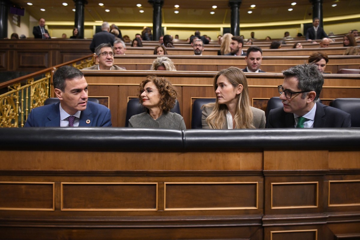 El Congreso convalidará esta semana la subida de las pensiones y las ayudas al transporte del decreto ómnibus (I-D) El presidente del Gobierno, Pedro Sánchez; la vicepresidenta primera y ministra de Hacienda, María Jesús Montero; la vicepresidenta tercera y ministra para la Transición Ecológica, Sara Aagesen y el ministro para la Presidencia, Relaciones