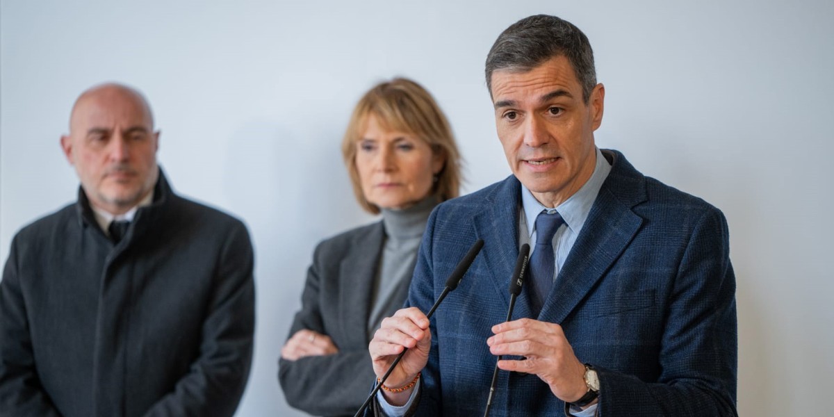 El presidente Pedro Sánchez en una promoción de viviendas en Sant Boi de Llobregat (Barcelona)