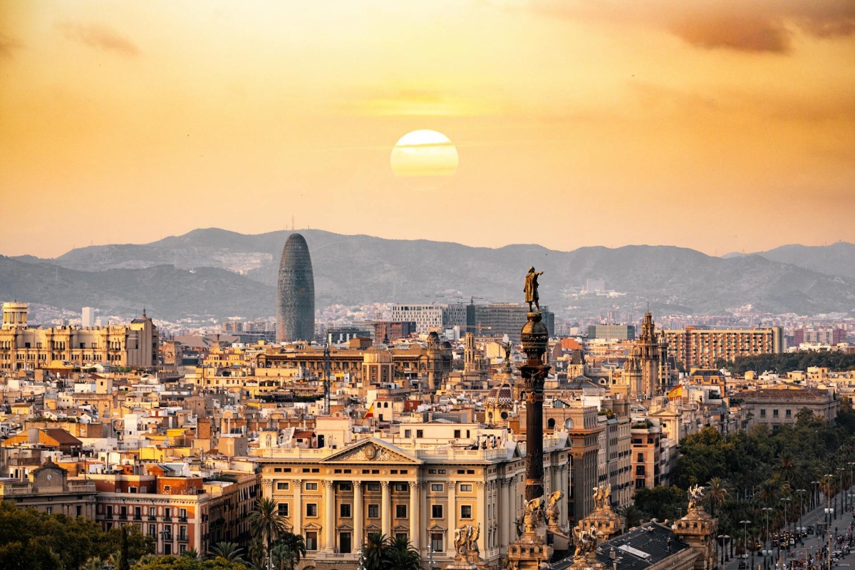 Asesorar a los vecinos por parte del Ayuntamiento de Barcelona: “medida parcial” Asesorar a los vecinos por parte del Ayuntamiento de Barcelona: “medida parcial”