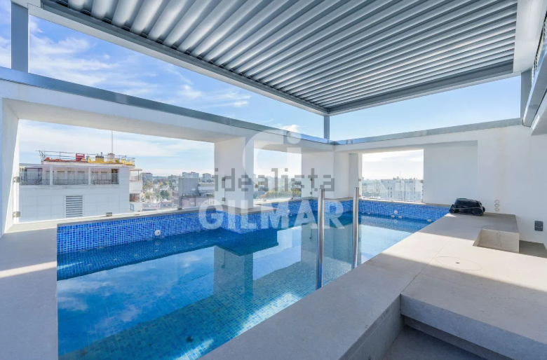 Ático con piscina climatizada en venta