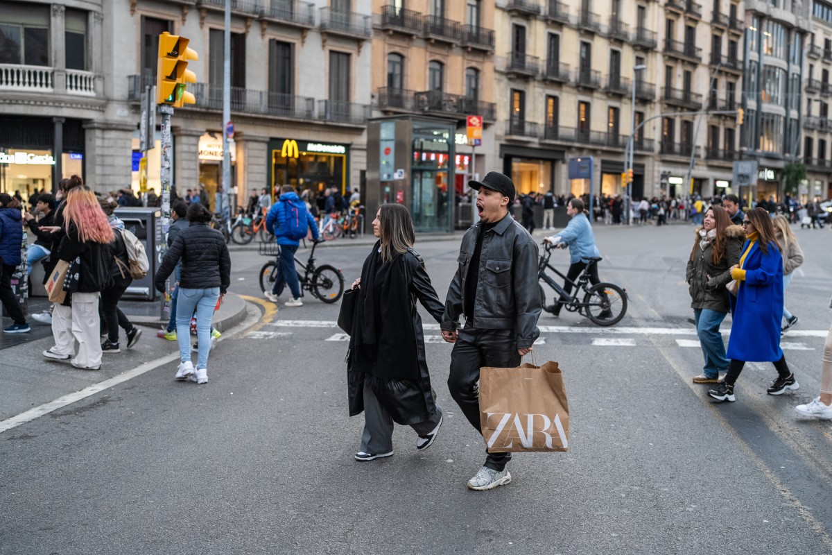 Cae la confianza de los jóvenes en las democracias