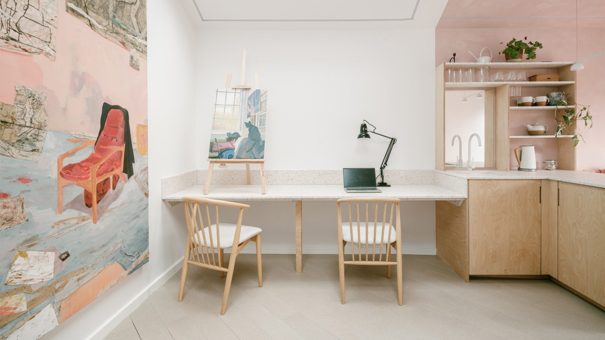La casa Kim-oflage, desarrollada por Delve Architects, tiene el origen en la combinación de los nombres de los clientes, llamados Kit e Imogen, y camuflaje.