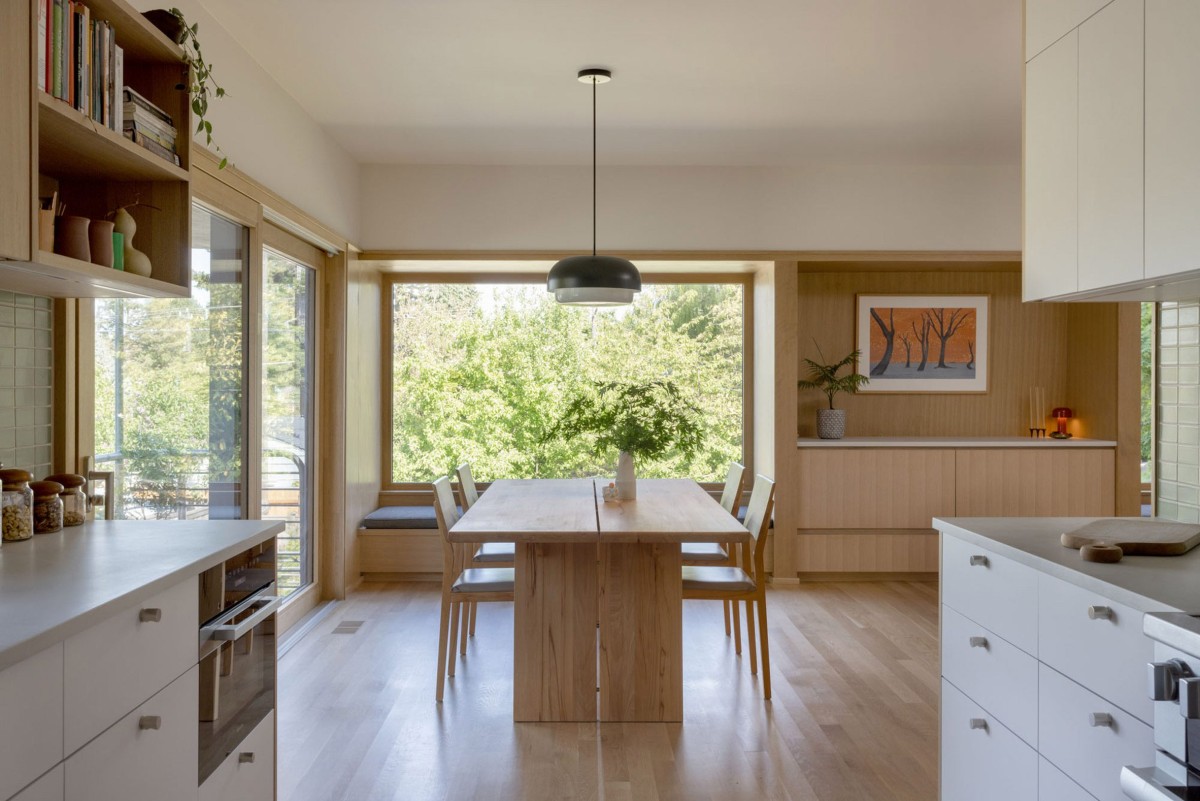 En la planta baja se encuentra la cocina, el comedor y salón concebidos como espacio abierto.