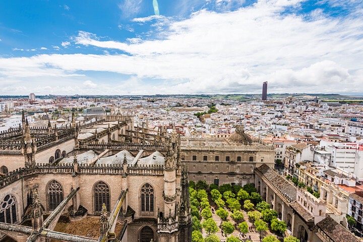 Sevilla y Málaga acaparan las solicitudes de ayudas para el Bono Joven de alquiler en Andalucía