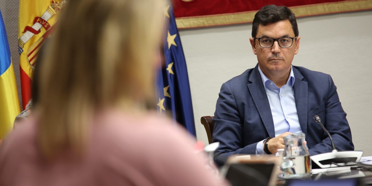 El consejero de Viviendas de Canarias, Pablo Rodríguez