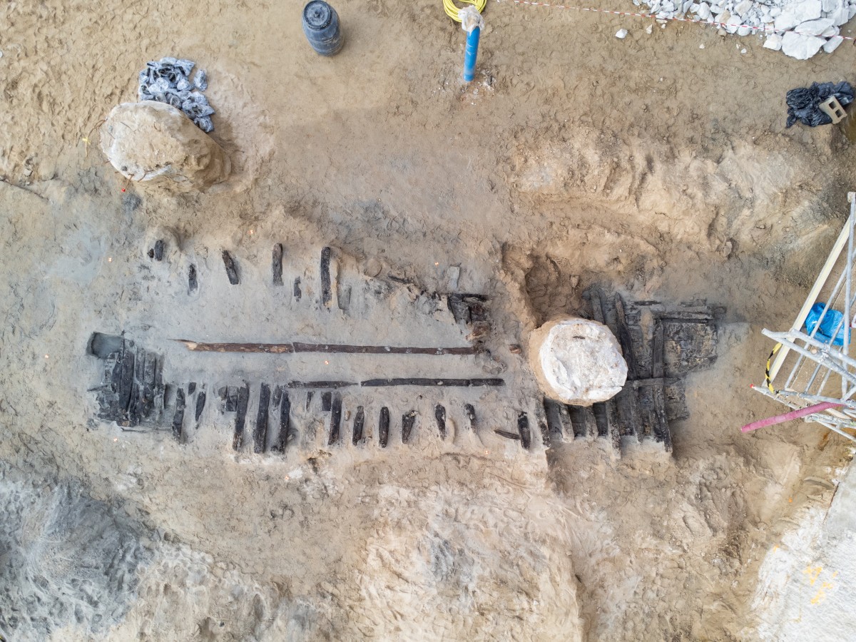 ‘¡Tierra a la vista!’: hallan un barco del siglo XV durante unas obras en el litoral de Barcelona