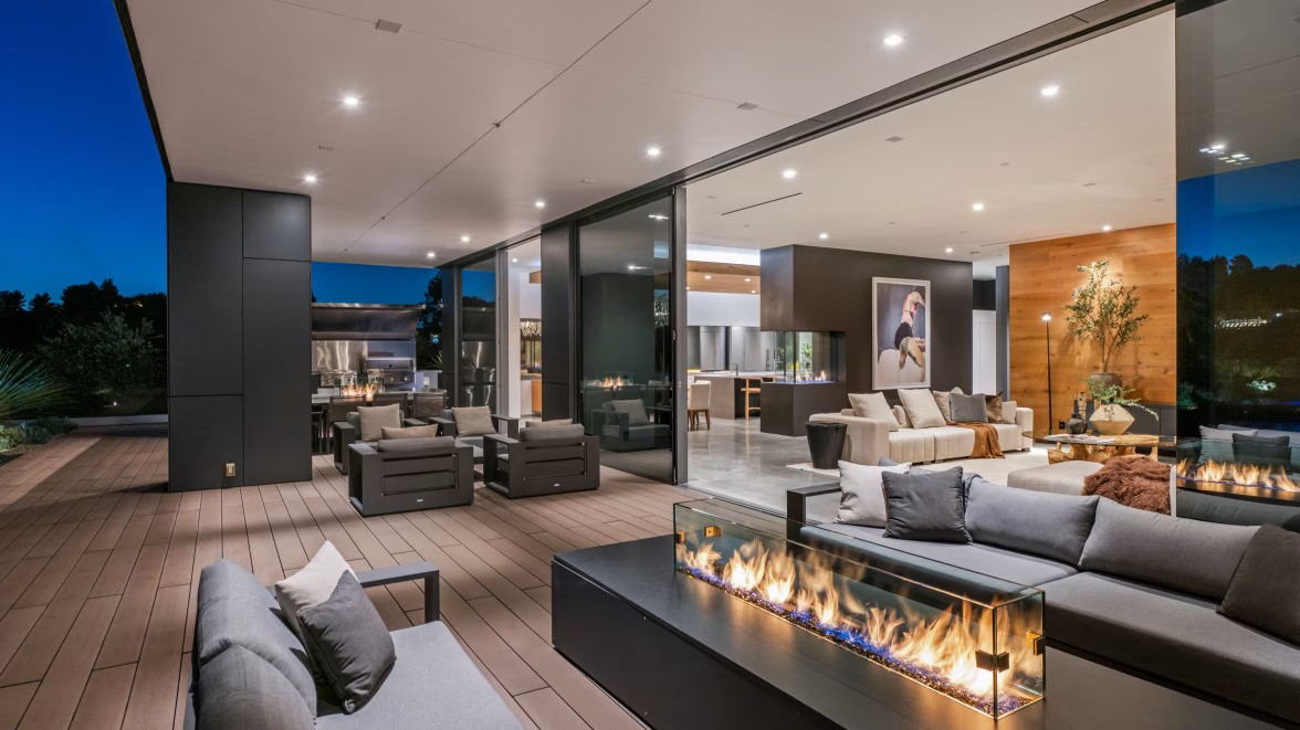La mansión de Gene Simmons en Beverly Hills, California