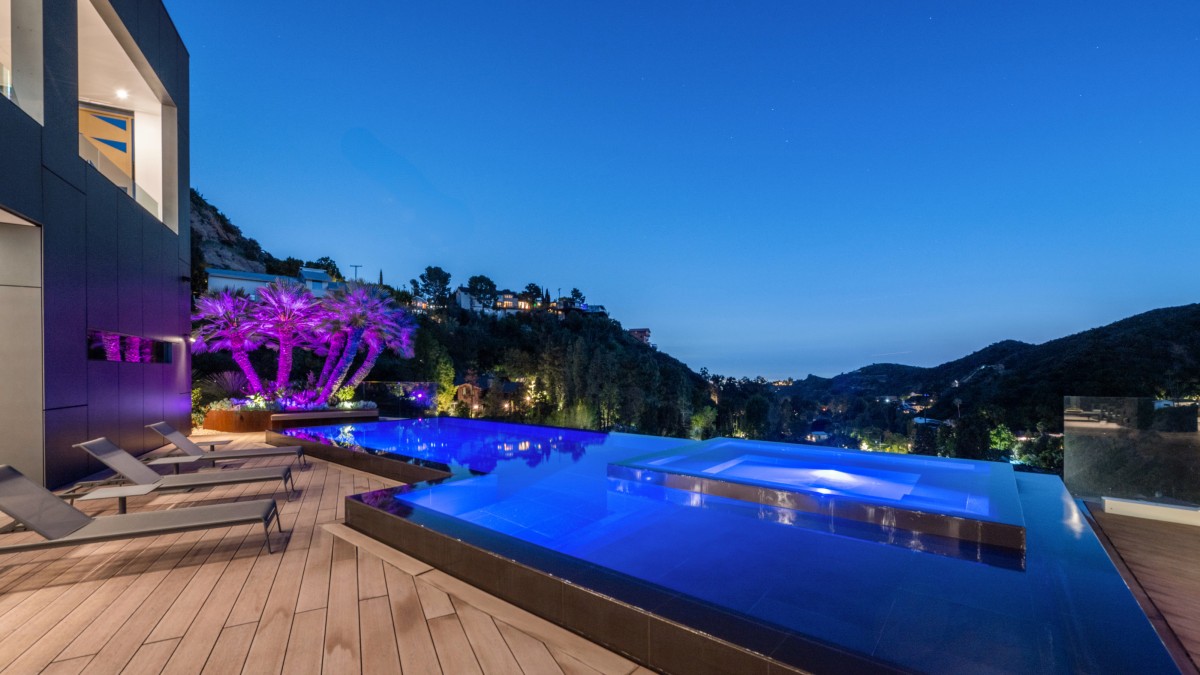 La mansión de Gene Simmons en Beverly Hills, California