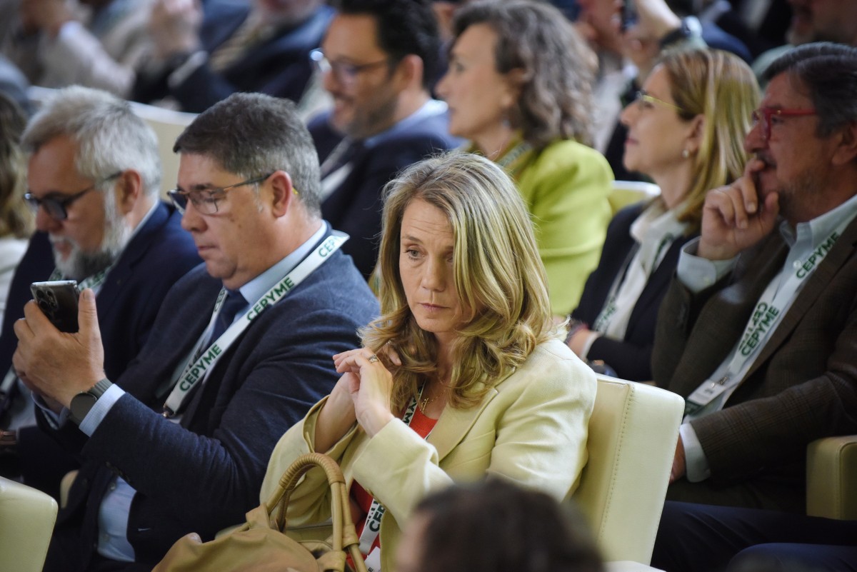 Ángela de Miguel gana las elecciones a la Presidencia de Cepyme con el 52,7% de apoyos La candidata promovida por la dirección de CEOE, Ángela de Miguel, durante la Asamblea General Electoral de CEPYME, a 20 de mayo de 2025, en Madrid (España). El actual presidente de Cepyme, Gerardo Cuerva, y la presidenta de CEOE-Cepyme Valladolid, Ángela