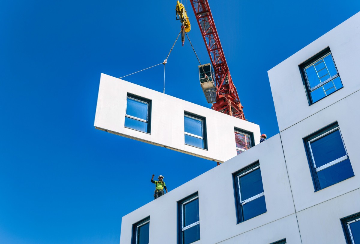 Archivo - Avintia y B&B Hotels avanzan en su alianza con la construcción de dos nuevos establecimientos en Madrid.