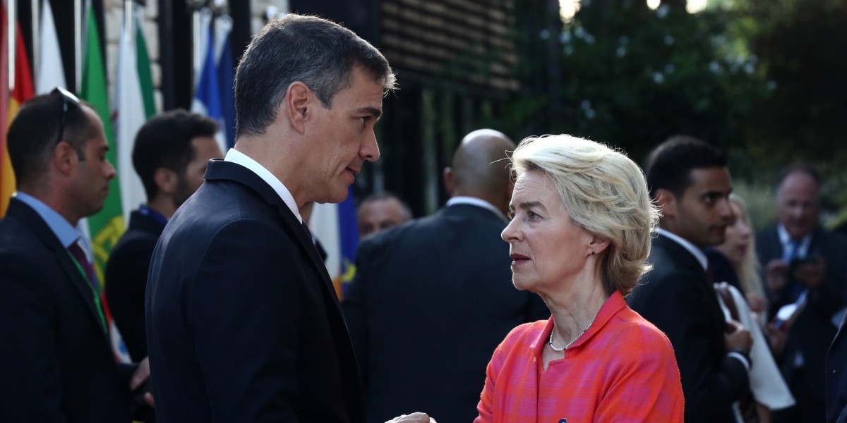 El presidente del Gobierno, Pedro Sánchez, y la presidenta de la Comisión Europea, Ursula Von der Leyen