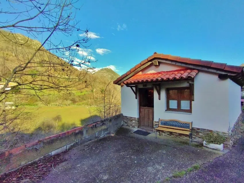 Casa independiente en venta en Asturias