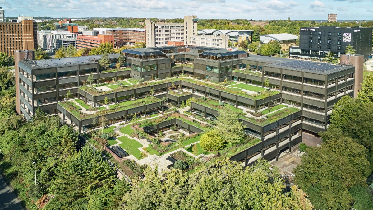 El edificio rebautizado como Plant, ha sido rehabilitado por Twelve Architects, Studio Knight Stokoe y otros estudios devolviendo su aspecto original.