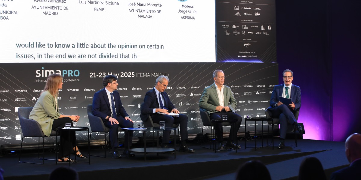 (De izq. a dch.) Joana Castro e Almeida, Álvaro González, Luis Martínez-Sicluna, José María Morente y Jorge Ginés
