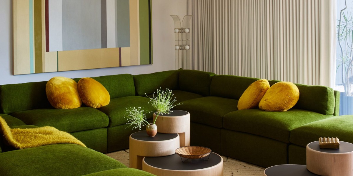 Los interiores están en consonancia con la arquitectura orgánica del exterior. 