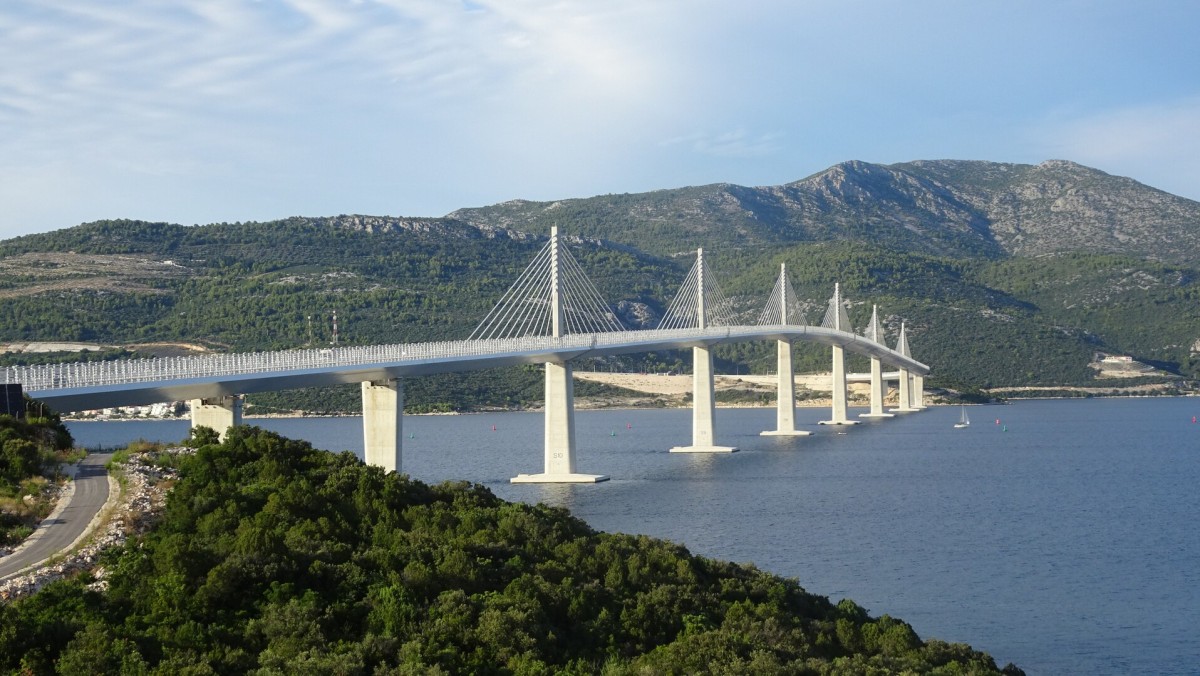 El puente de Pelješac une las dos costas croatas sin necesidad de cruzar suelo bosnio.