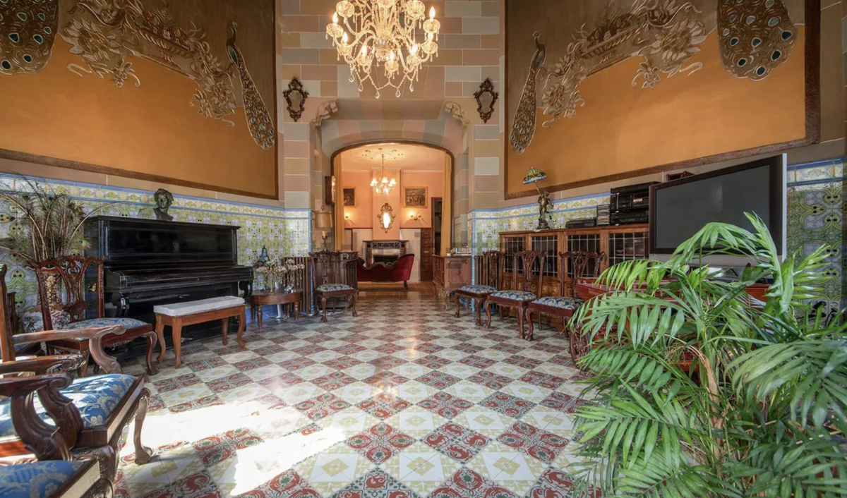 A la venta por 2,2 millones el Castell Rubinat, una construcción modernista catalana y Bien de Interés Cultural