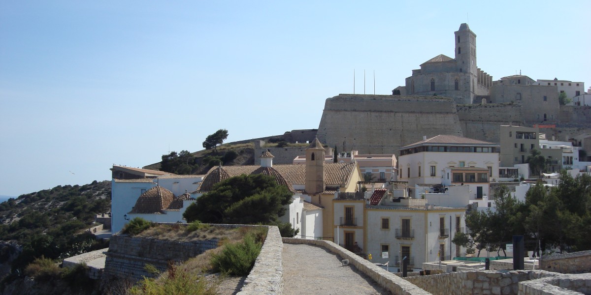 dalt vila