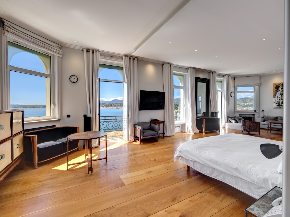 Savills saca al mercado la antigua residencia de Sean Connery en la Riviera Francesa por 23,5 millones de euros