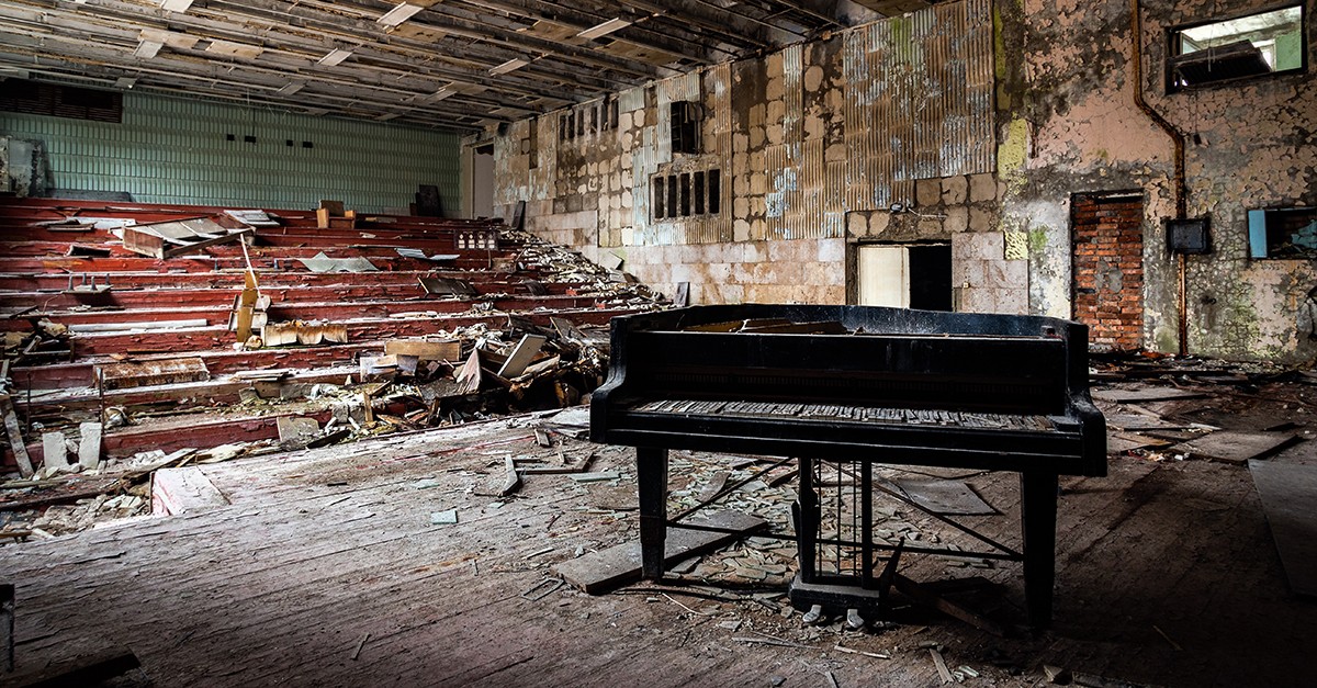 El fenómeno viral del ‘urbex’: la exploración urbana que transforma edificios en ruina en historias