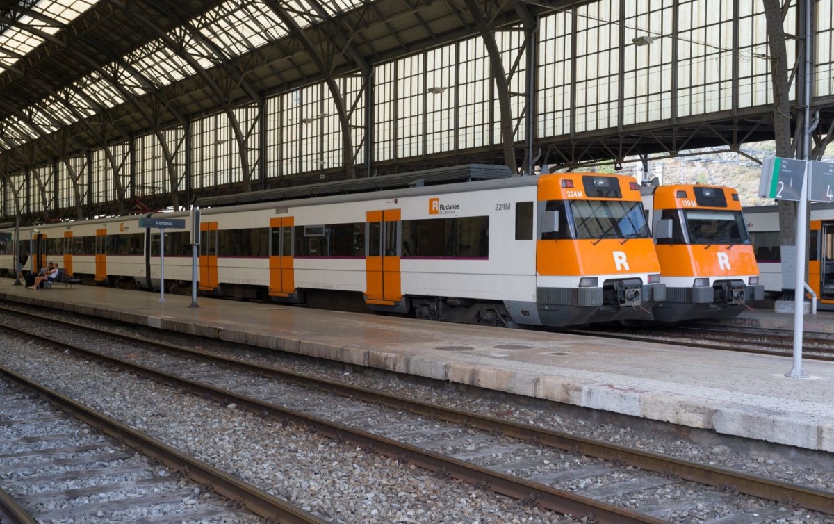 Free public transport for children under 15 and the single commuter train ticket will begin in July. Free public transport for children under 15 and the single commuter train ticket will be launched in July.