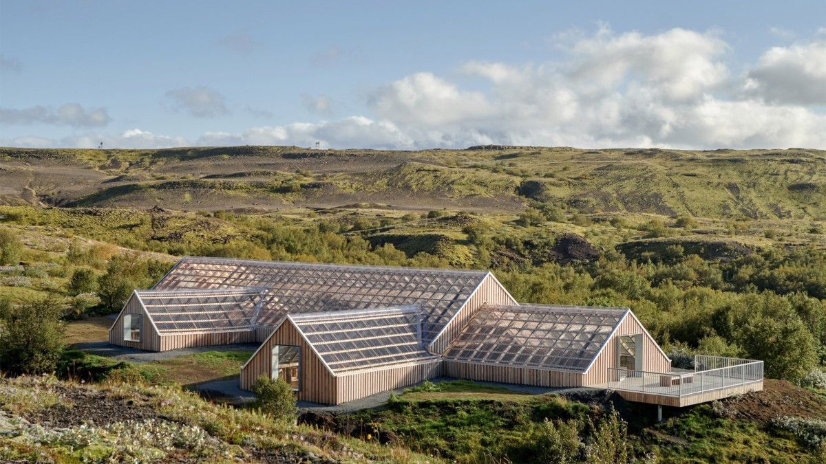 El refugio del yacimiento de Stöng conserva asentamiento vikingo que ha sido restaurado y transformado por el estudio Sp(r)int Studio.