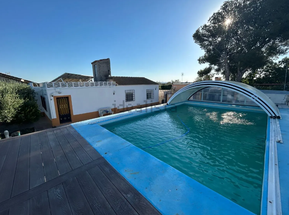 Casa rural con jardín, piscina y barbacoa en venta en Nuez de Ebro por 88.000 euros
