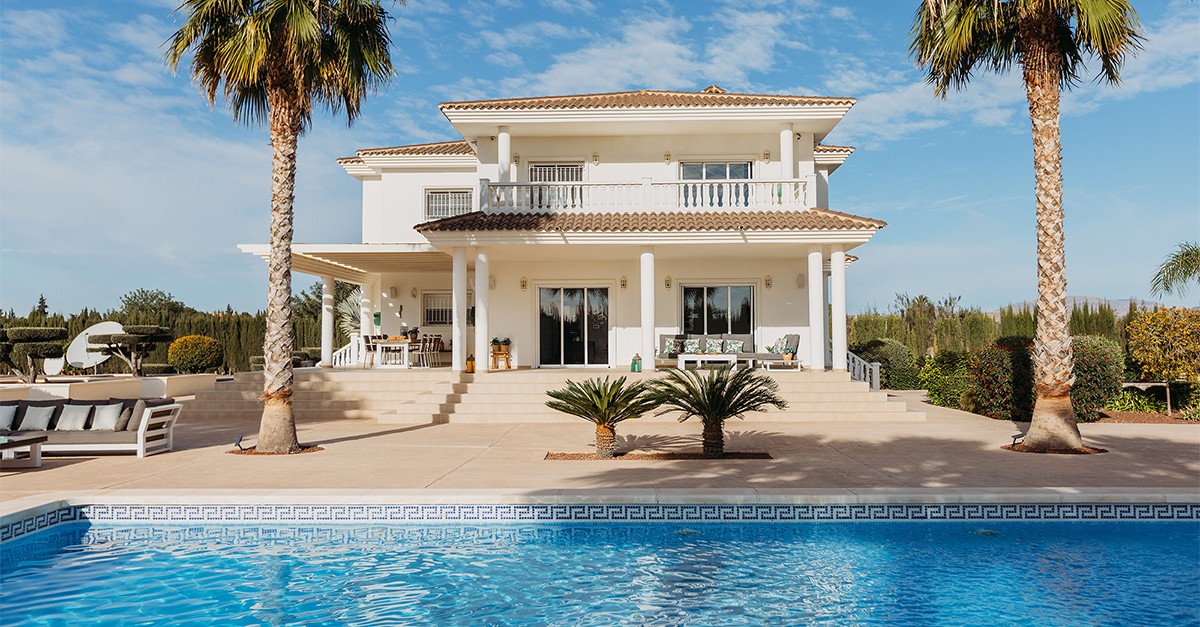 Luxury villa for sale in Elche