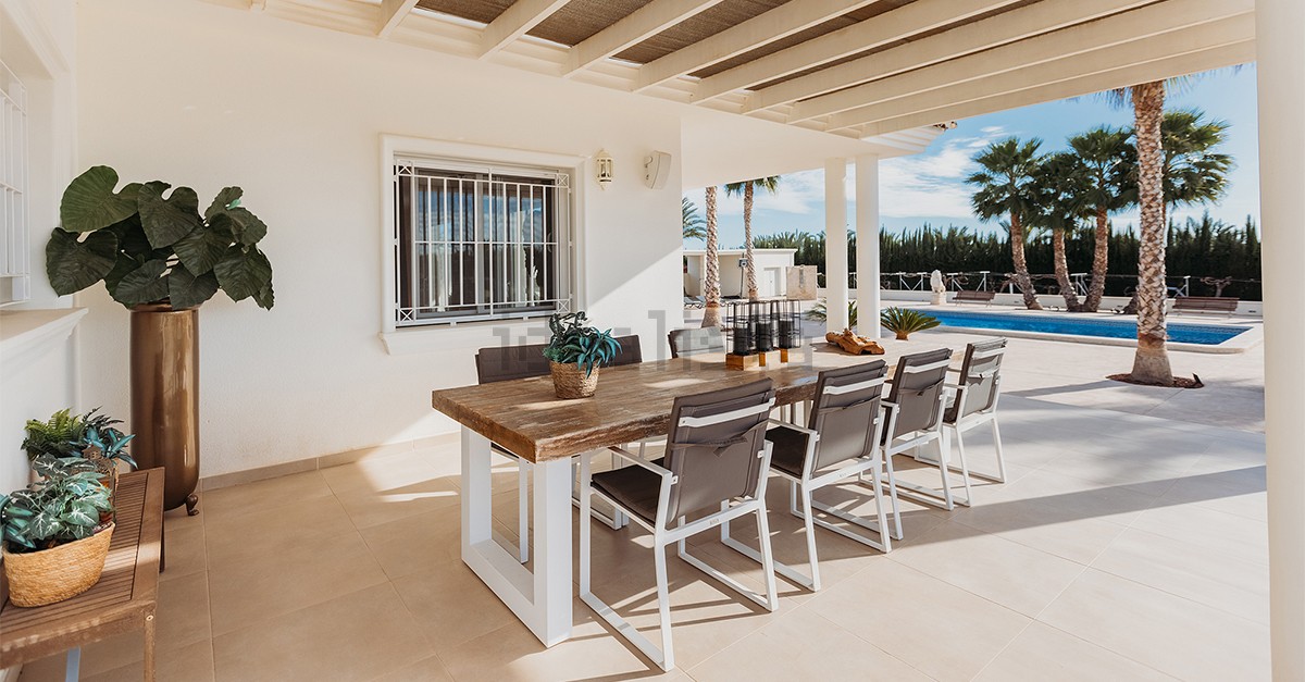 Luxury villa for sale in Elche