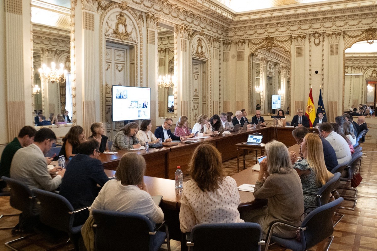 El Govern exposa a les comunitats autònomes els objectius que vertebraran el nou Pla Estatal d'Habitatge El secretari d'Estat d'Habitatge i Agenda Urbana, David Lucas, presideix una reunió amb comunitats autònomes per exposar-los els cinc objectius que vertebraran el Pla estatal d'habitatge 2026-2030.