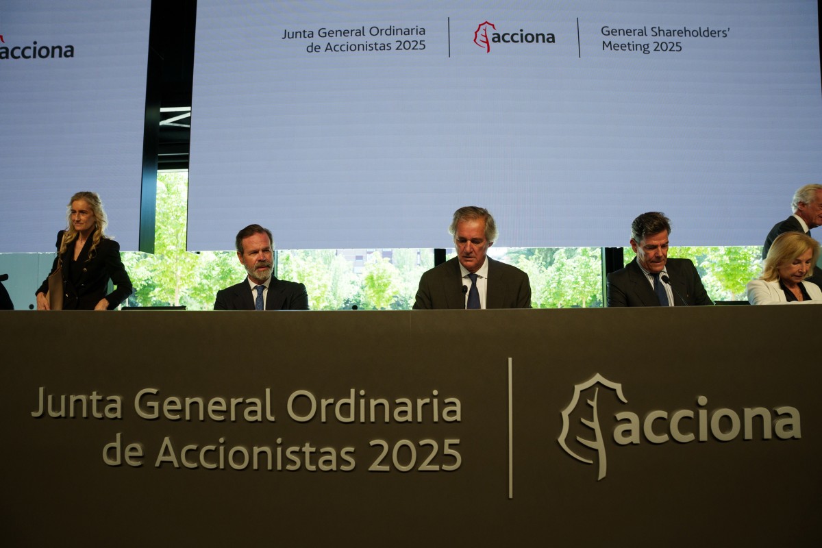 Acciona vende a Ardian y Rockfield una residencia de estudiantes de Terrassa (Barcelona) por 36 millones El presidente y CEO de Acciona, José Manuel Entrecanales Domecq (c), durante la Junta General de Accionistas de Acciona de 2025
