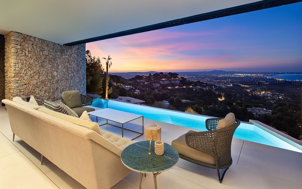 Swimming pool and views