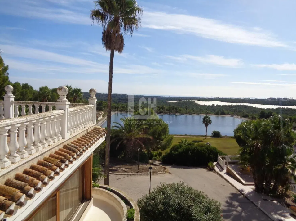 Finca rústica con campo de golf