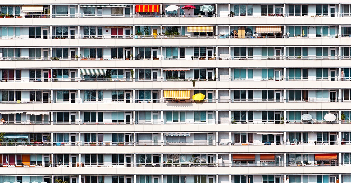 Cómo tienen que actuar las comunidades de vecinos con los trabajadores que actúan en sus instalaciones