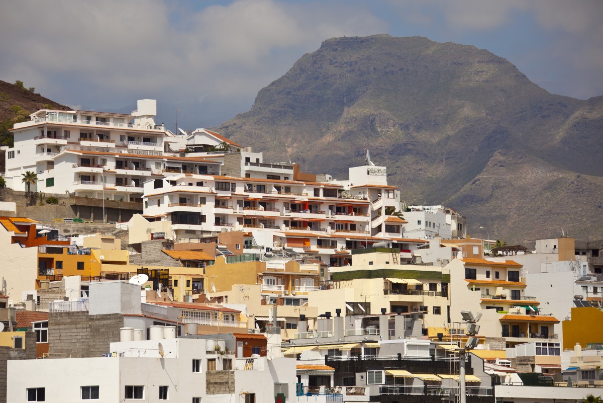 Se ultima una reforma fiscal en Canarias para dar incentivos por alquilar viviendas