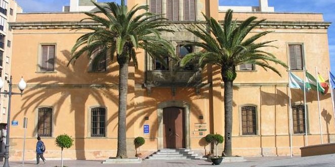 Living in La Linea de la Concepción