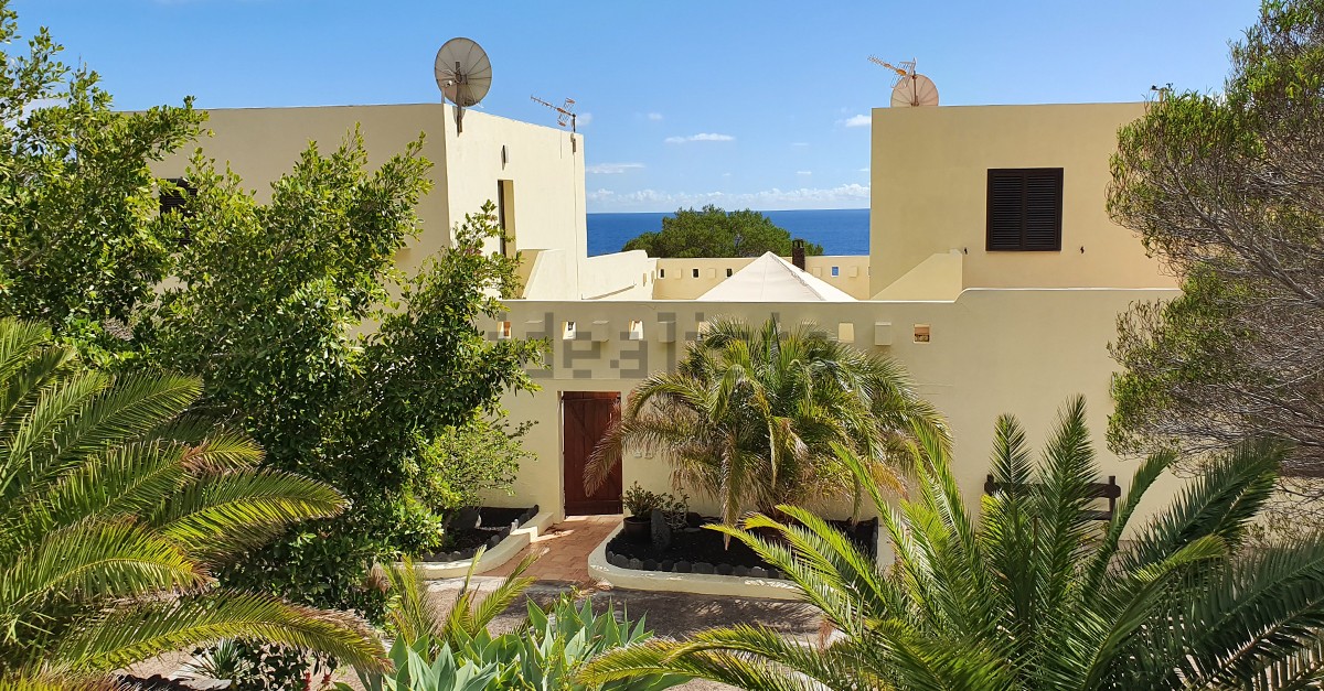 Villa en venta en El Hierro