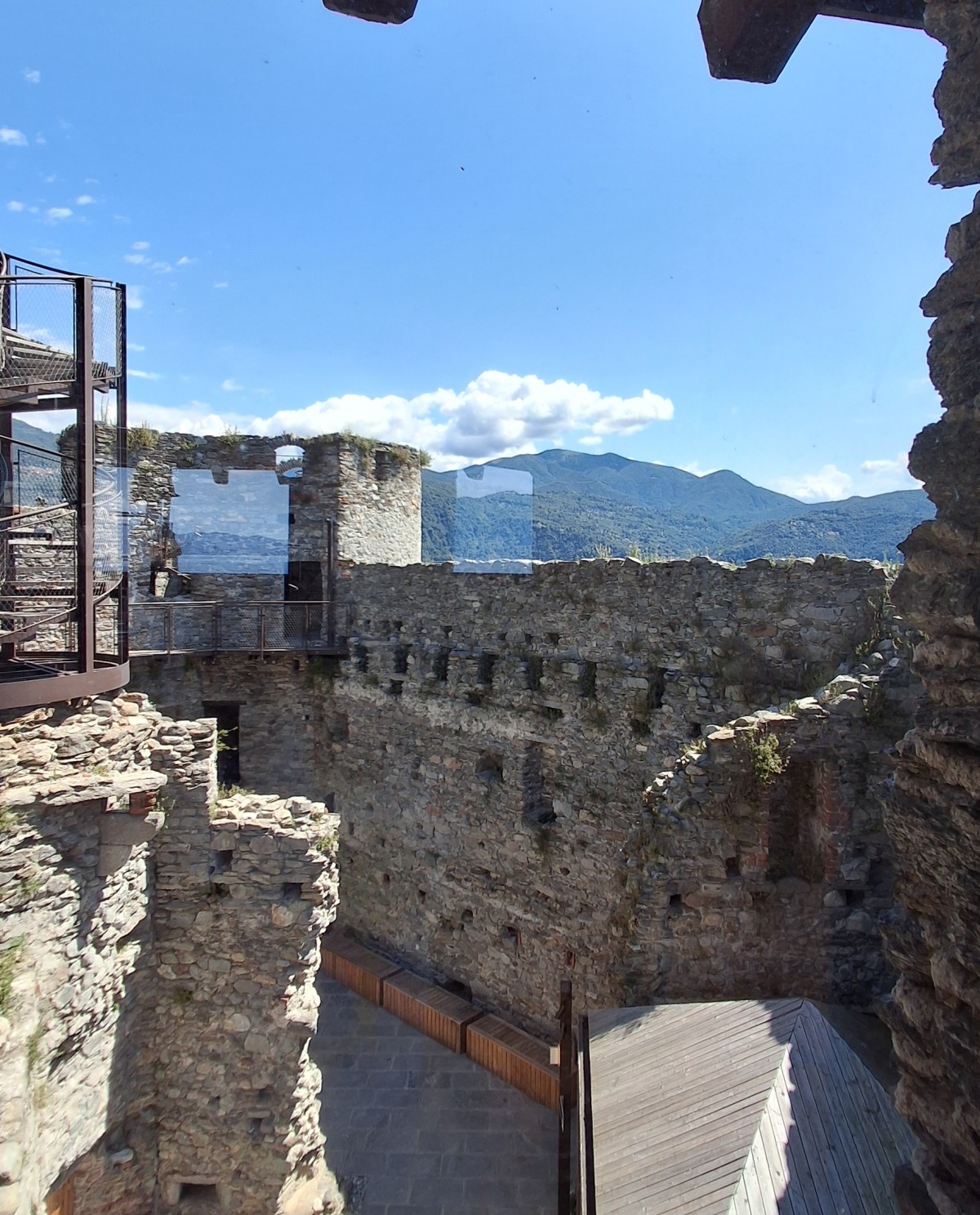 Castelli di Cannero - FloriaCastillo de Cannerona Liuni