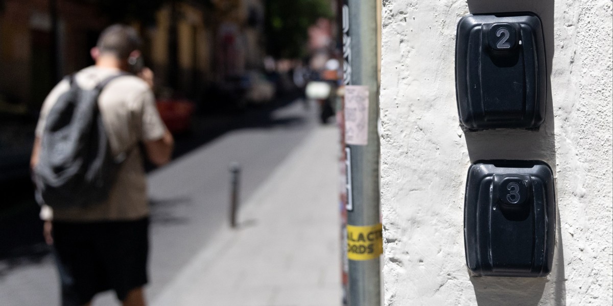 Caja de seguridad para las llaves de una piso turístico en Madrid