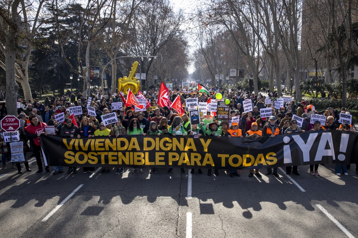 Manifestaciones de sindicatos obreros por una vivienda digna
