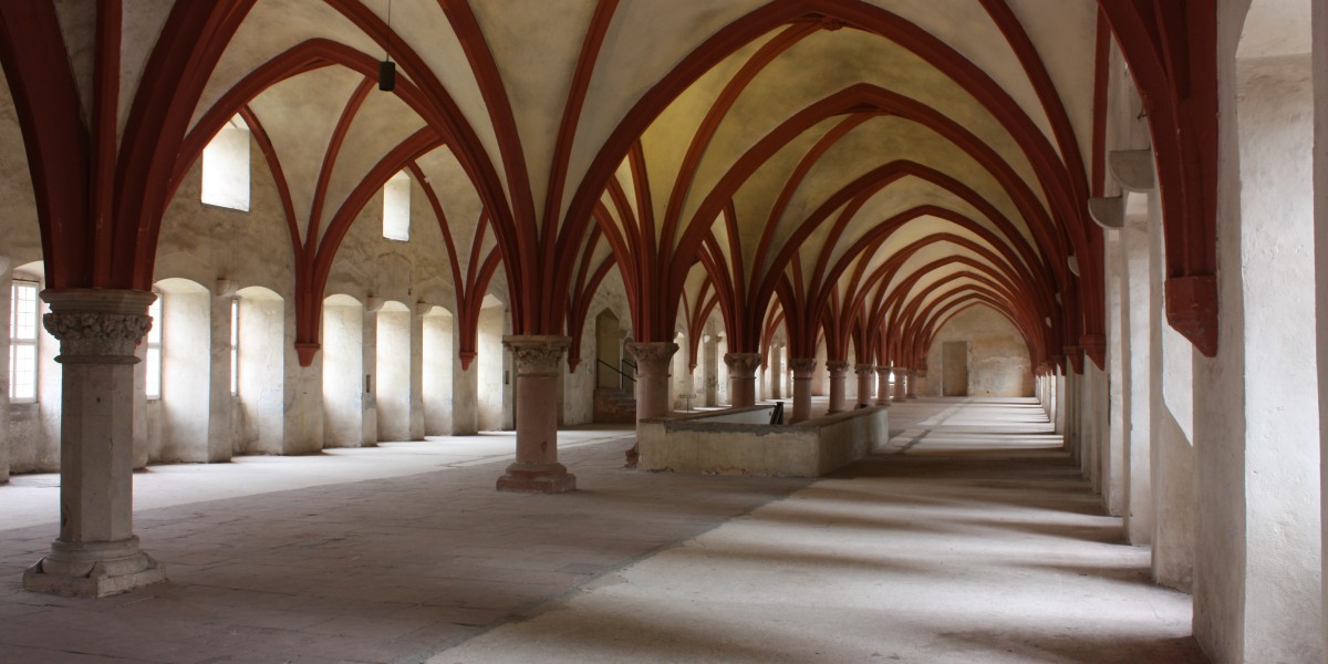 donde se rodo el nombre de la rosa