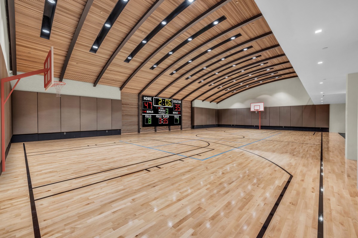 La lujosa mansión donde se rodó la película ‘Mountainhead’