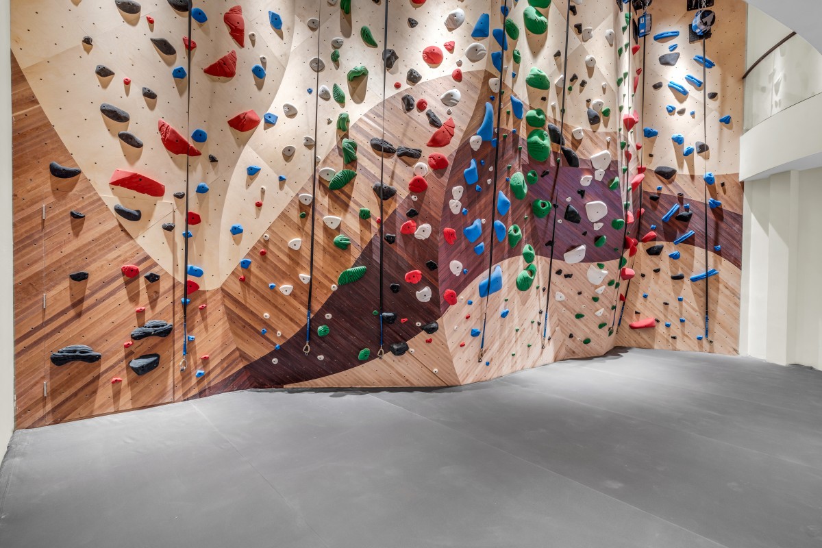 La lujosa mansión donde se rodó la película ‘Mountainhead’