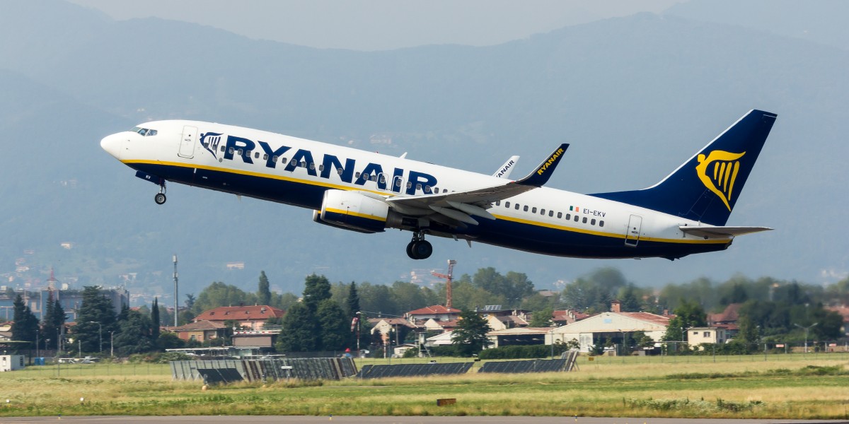 Ryanair baggage handlers strike 2025