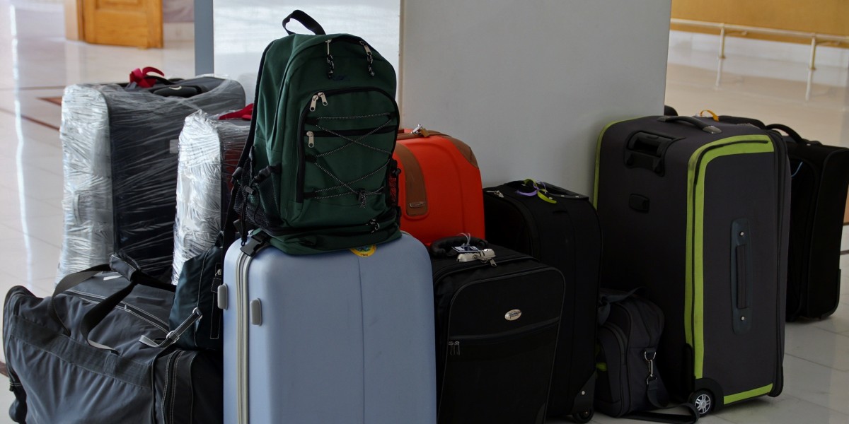 Baggage handlers strike Ryanair