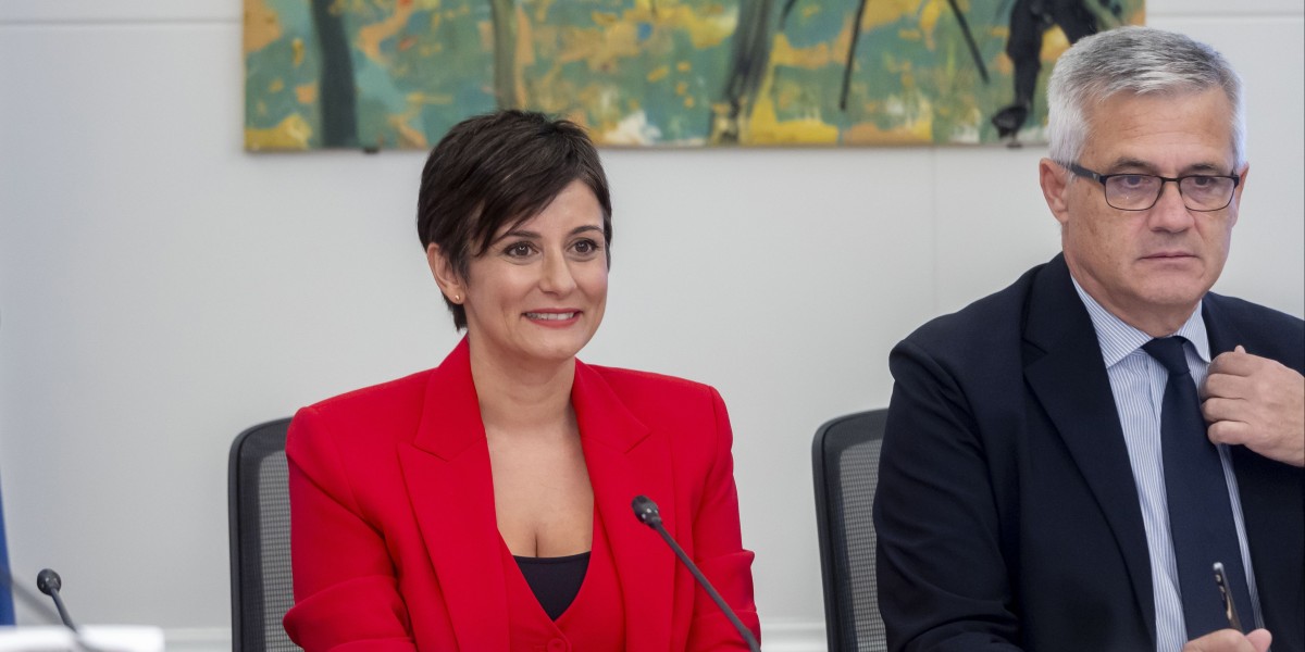 (i-d): La ministra de Vivienda y Agenda Urbana, Isabel Rodríguez, y el secretario de Estado de Vivienda, David Lucas. 