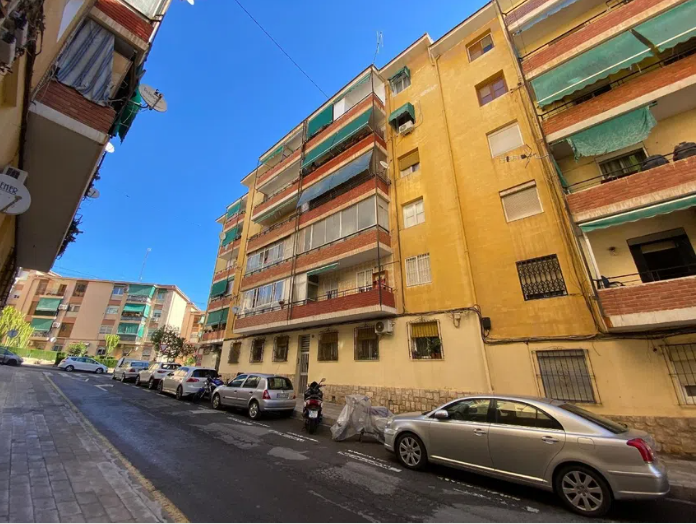 Maison sous saisie bancaire à vendre à Alicante
